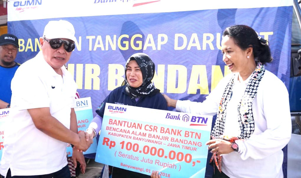 Bank BTN Bantu Korban Banjir Bandang Banyuwangi