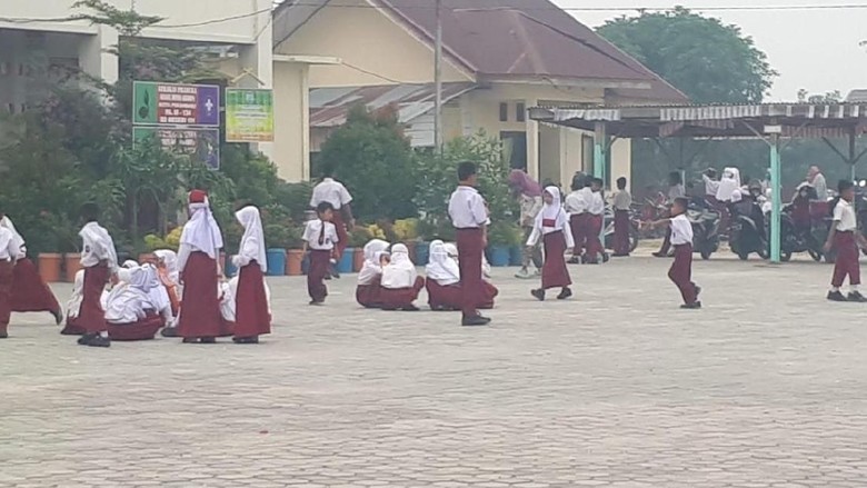 Kualitas Udara Makin Buruk Akibat Karhutla, Sekolah di Pekanbaru Kembali Diliburkan Sampai Selasa
