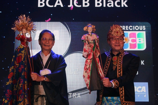 Mudahkan Pelancong Indonesia , BCA dan JCB Luncurkan Kartu Kredit