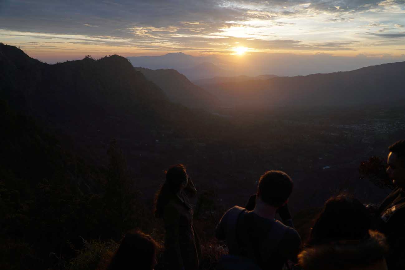 Bukit Kingkong, Spot  Asooyy Melihat Sunrise