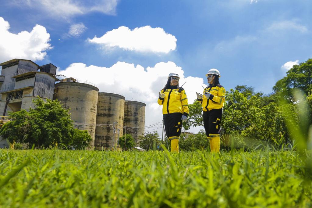 SMGR Terpilih Sebagai Outstanding Company 2021 Sektor Materials dari Asiamoney