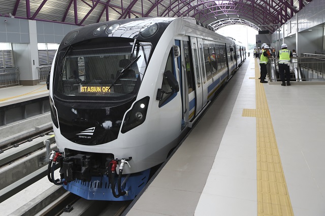 PT INKA Kirim Rangkaian Terakhir LRT Jabodetabek Senilai Total Rp3,9 Triliun