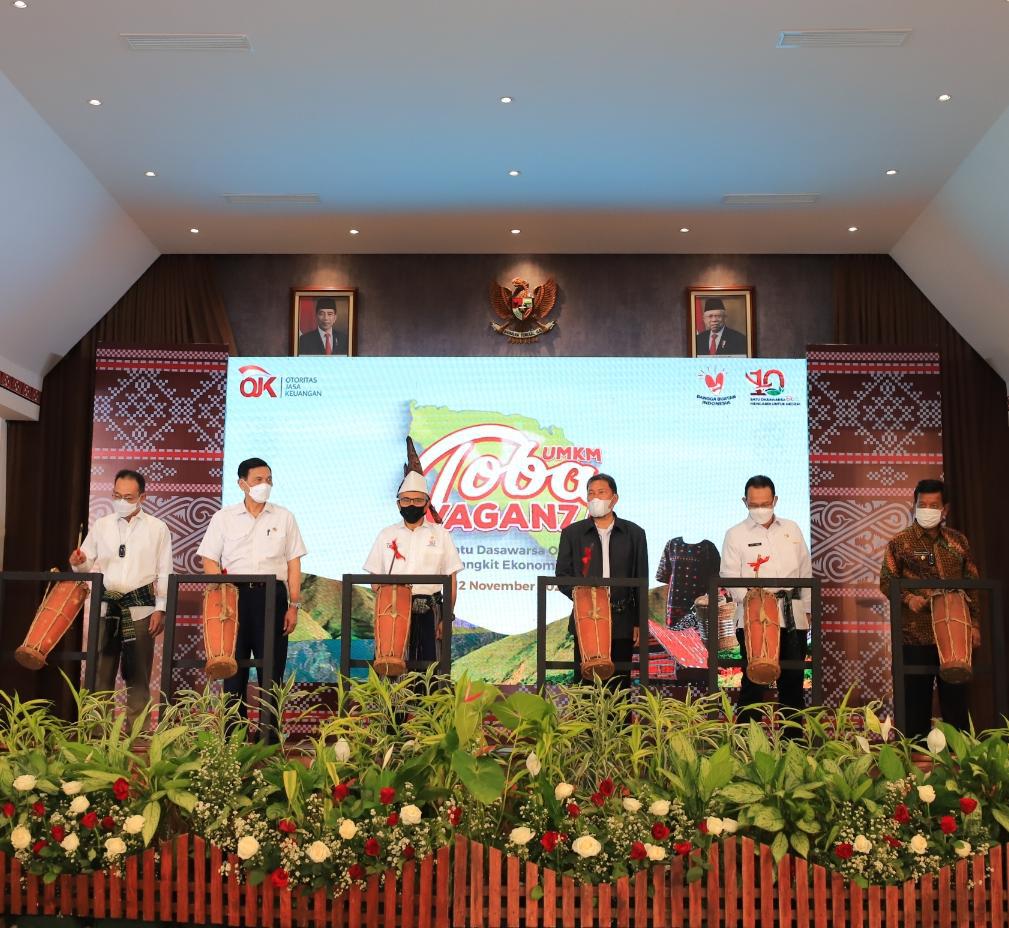 Bangkitkan Ekonomi, OJK Gelar Festival UMKM Toba Vaganza