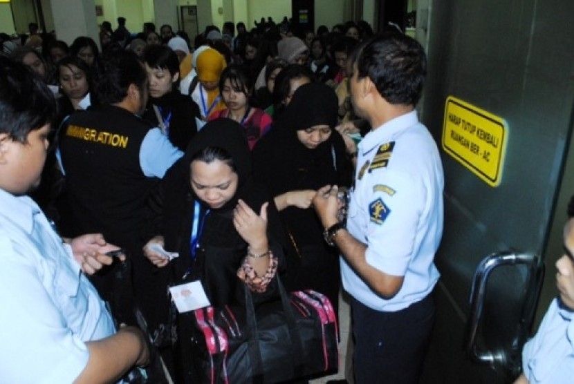 Antisipasi Masuknya Omicron, Pemerintah Tanggung Biaya Karantina Pekerja Migran