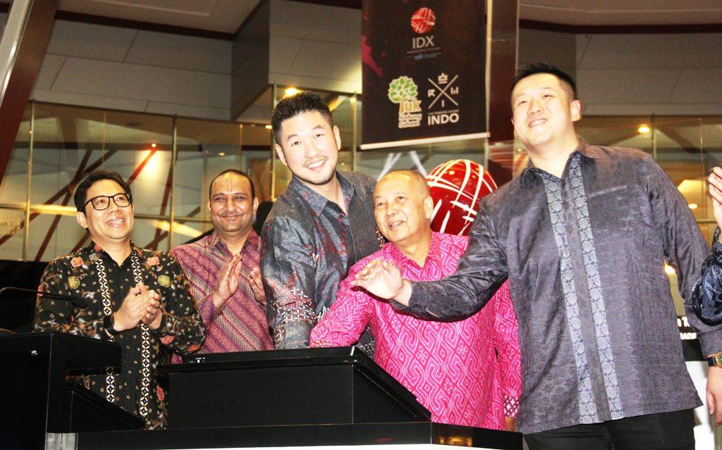 Divestasi 180,46 Juta Lembar, Duo Pengendali Royalindo (INDO) Bungkus Duit Rp24,66 Miliar