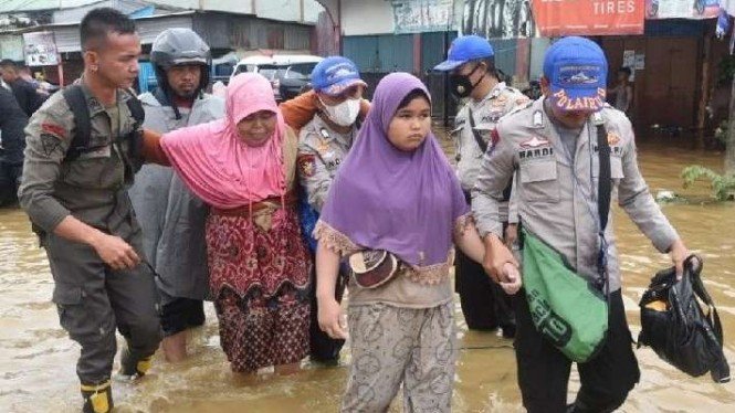 Ogah Mengungsi, Ratusan Korban Banjir Kota Jayapura, Papua Mulai Terserang Ispa