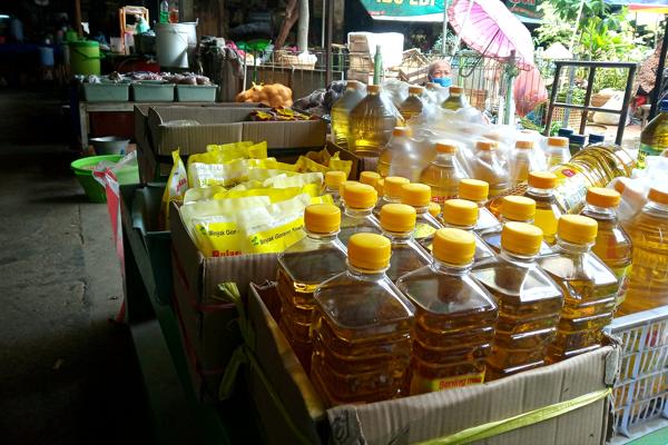 Kemendag Buka Hotline Pengaduan Soal Minyak Goreng Satu Harga