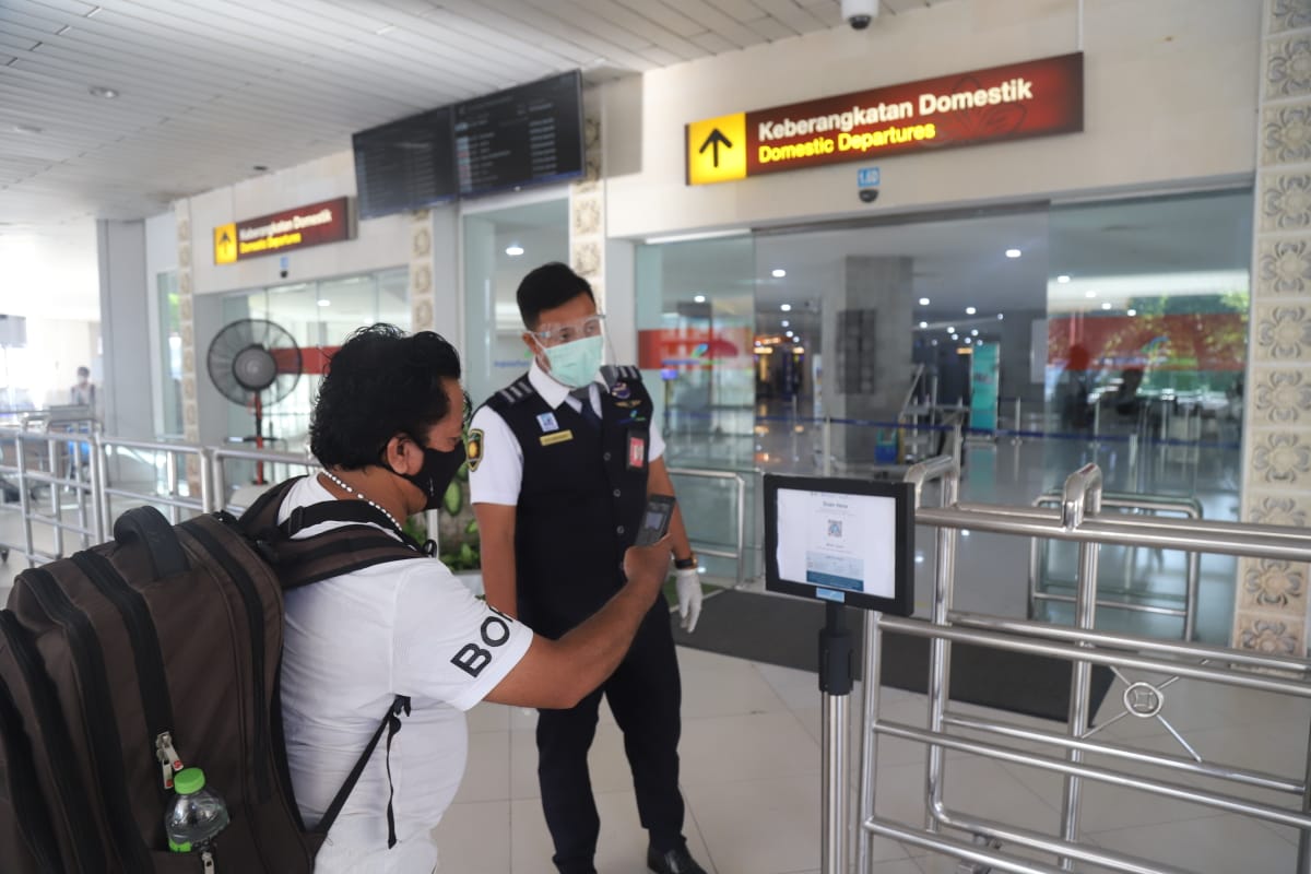 Lawan Omicron, Pemerintah Larang Warga Masuki Fasilitas Publik tanpa PeduliLindungi