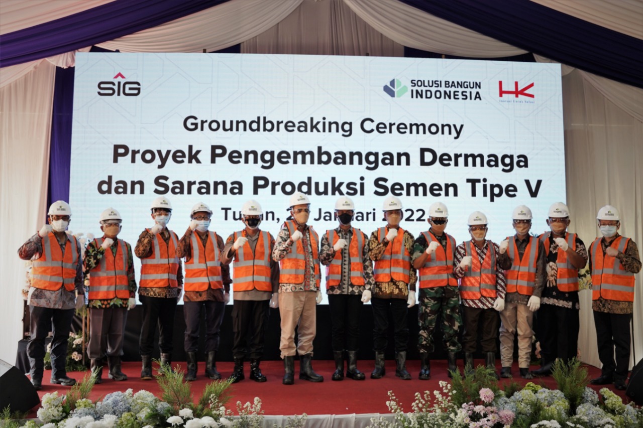 SBI Mulai Proyek Pembangunan Pengembangan Dermaga dan Fasilitas Produksi di Pabrik Tuban