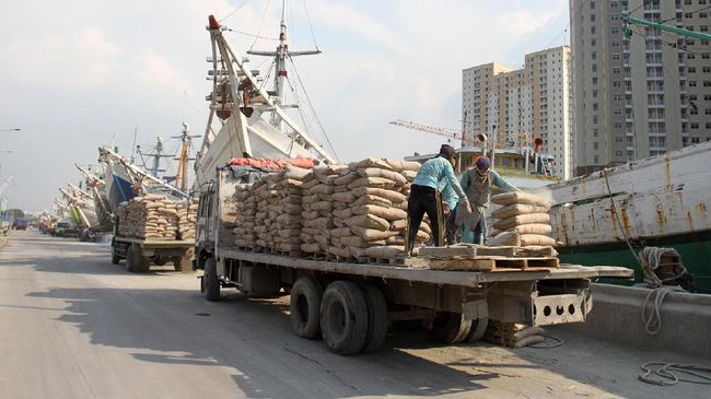 Tergerus 27,6 Persen, Laba Semen Indonesia (SMGR) di 2021 Hanya Rp2,02 Triliun
