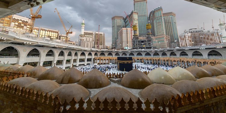 Tinggi Tingkat Vaksinasi, Arab Saudi Siap Akhiri Pandemi Covid-19