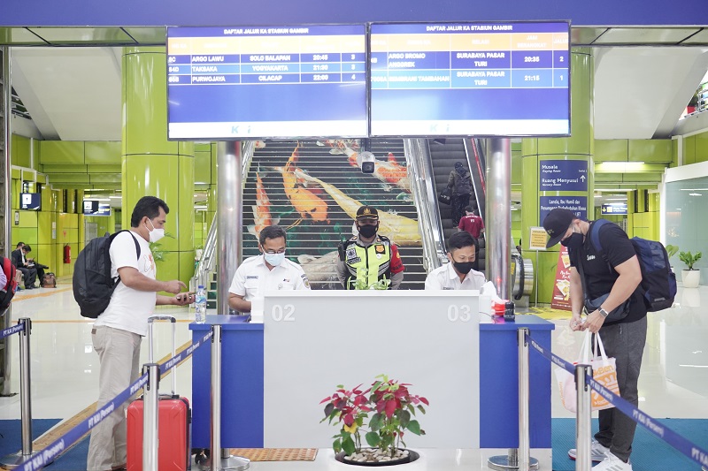 Vaksin Lengkap, Naik KA Jarak Jauh Tak Perlu Antigen/PCR