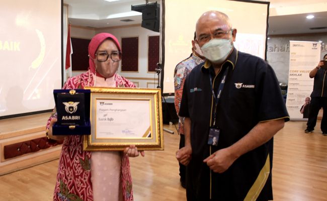 Asabri Beri Penghargaaan Mitra Bayar Terbaik Kepada Bank BJB (BJBR)