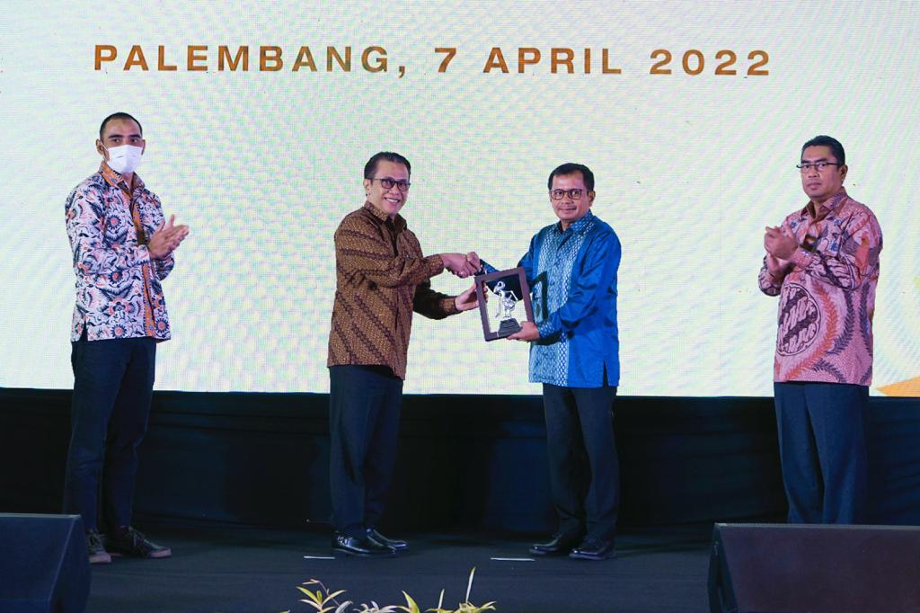 Semen Indonesia - Kementerian PUPR Bersinergi Selenggarakan Pelatihan Tenaga Konstruksi