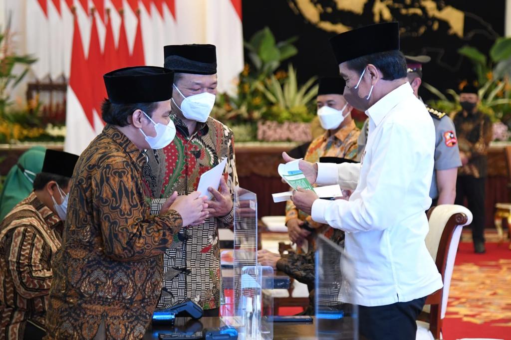Presiden Minta Dana Zakat Bisa Buat Bantu Korban Covid dan Entaskan Kemiskinan