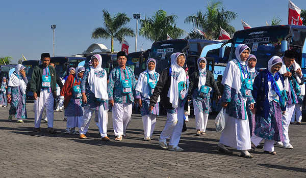 DPR - Pemerintah Sahkan Biaya Haji 2022 Hampir Rp40 Juta
