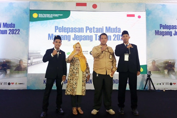Kementan Apresiasi Dua Petani Milenial Kalimantan Ikuti Program Magang di Jepang