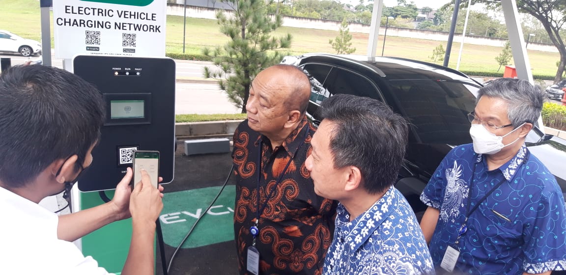 BCA Hadirkan Stasiun Pengisian Kendaraan Listrik Umum di Wisma Bank BCA Foresta BSD