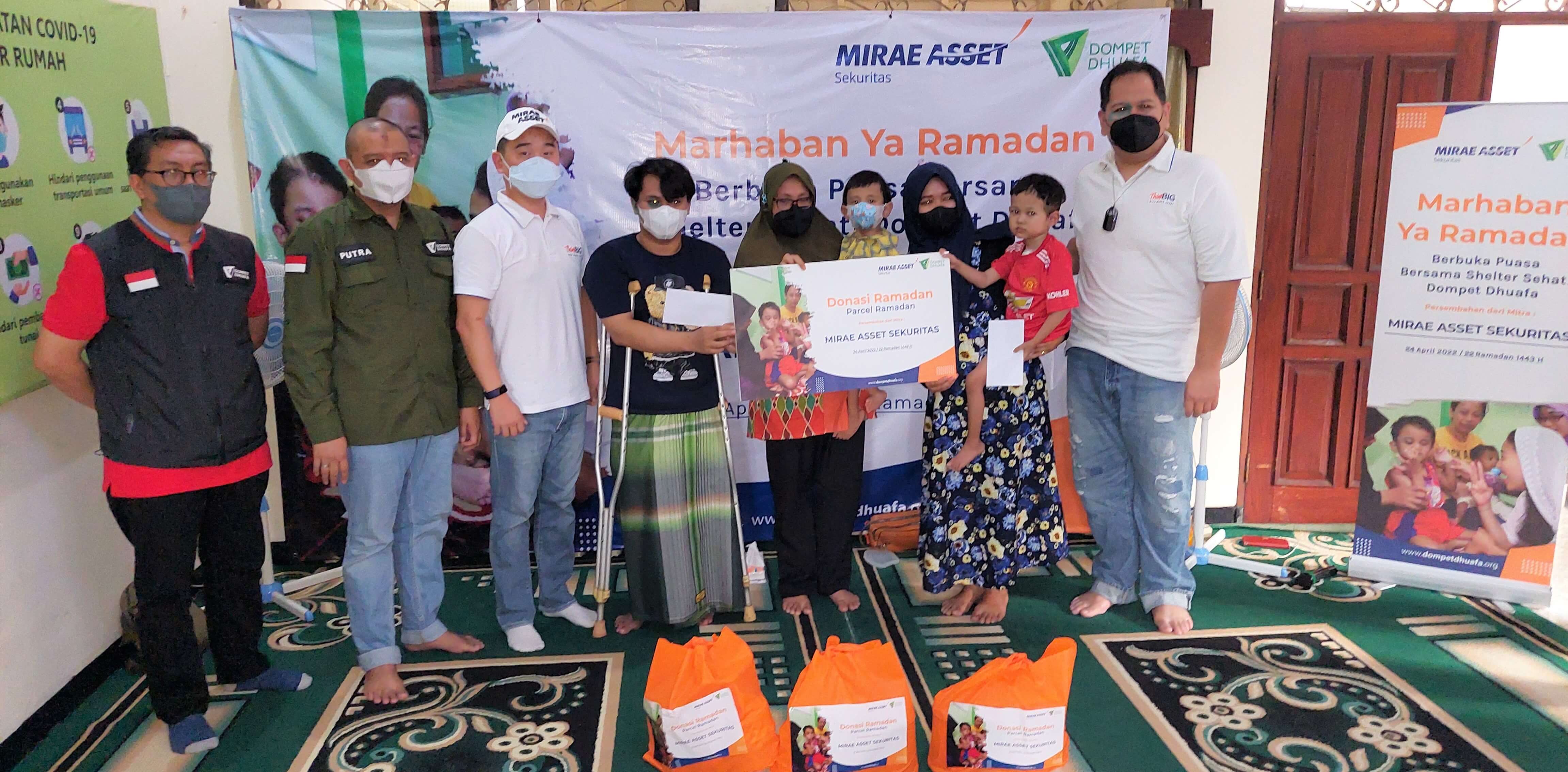Berkah Ramadan, Mirae Asset Sekuritas Berbagi Kebahagiaan dengan Ratusan Dhuafa