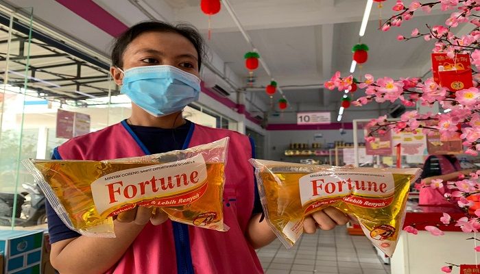 Minyak goreng. dok. Tribunnews. Tugas Penting untuk Bulog, Diminta Distribusi Minyak Goreng Rp14.000 per Liter