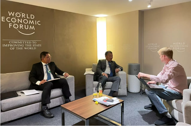 Menteri ESDM Bahas Kerjasama Dengan Bos Planet Labs di Davos