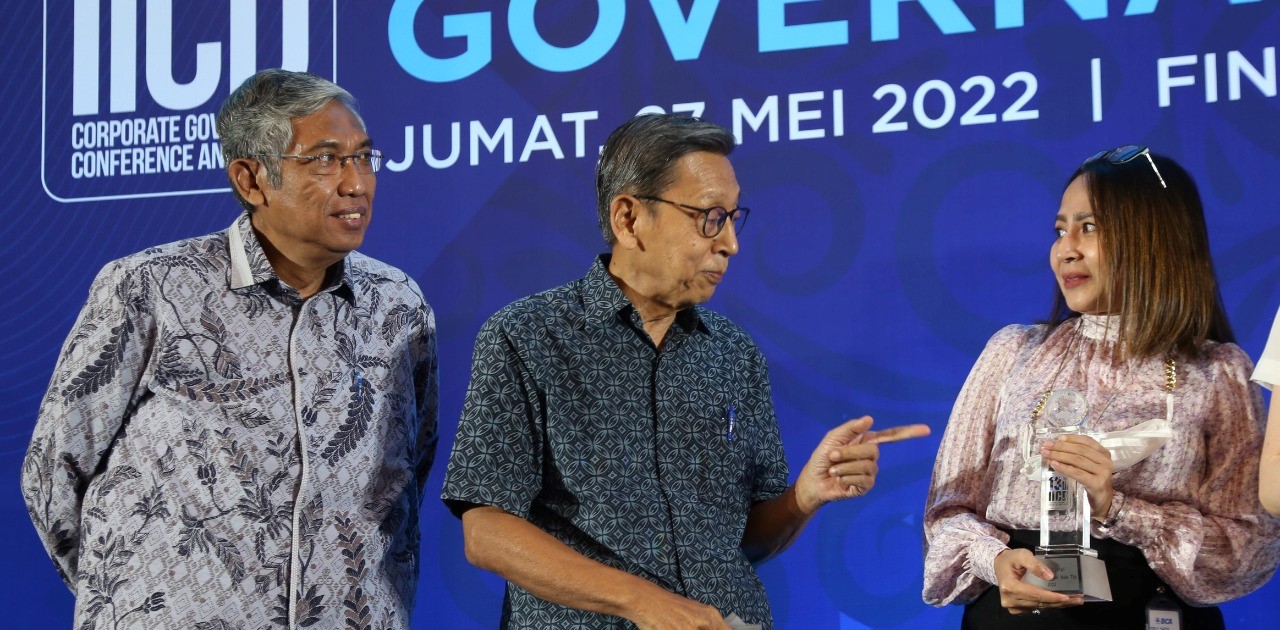 BCA Raih Penghargaan di Ajang The 13th IICD Corporate Governance Award 2022. dok. Ist. BCA Raih Penghargaan di Ajang The 13th IICD Corporate Governance Award 2022