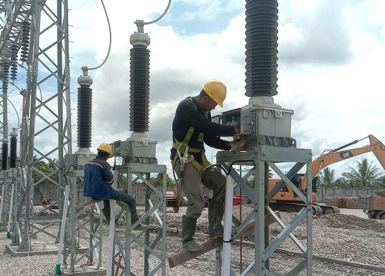 PT PLN. dok. PLN. Pandemi Covid-19, PLN Selesaikan 11 Proyek Kelistrikan Skala Besar di Papua & Maluku