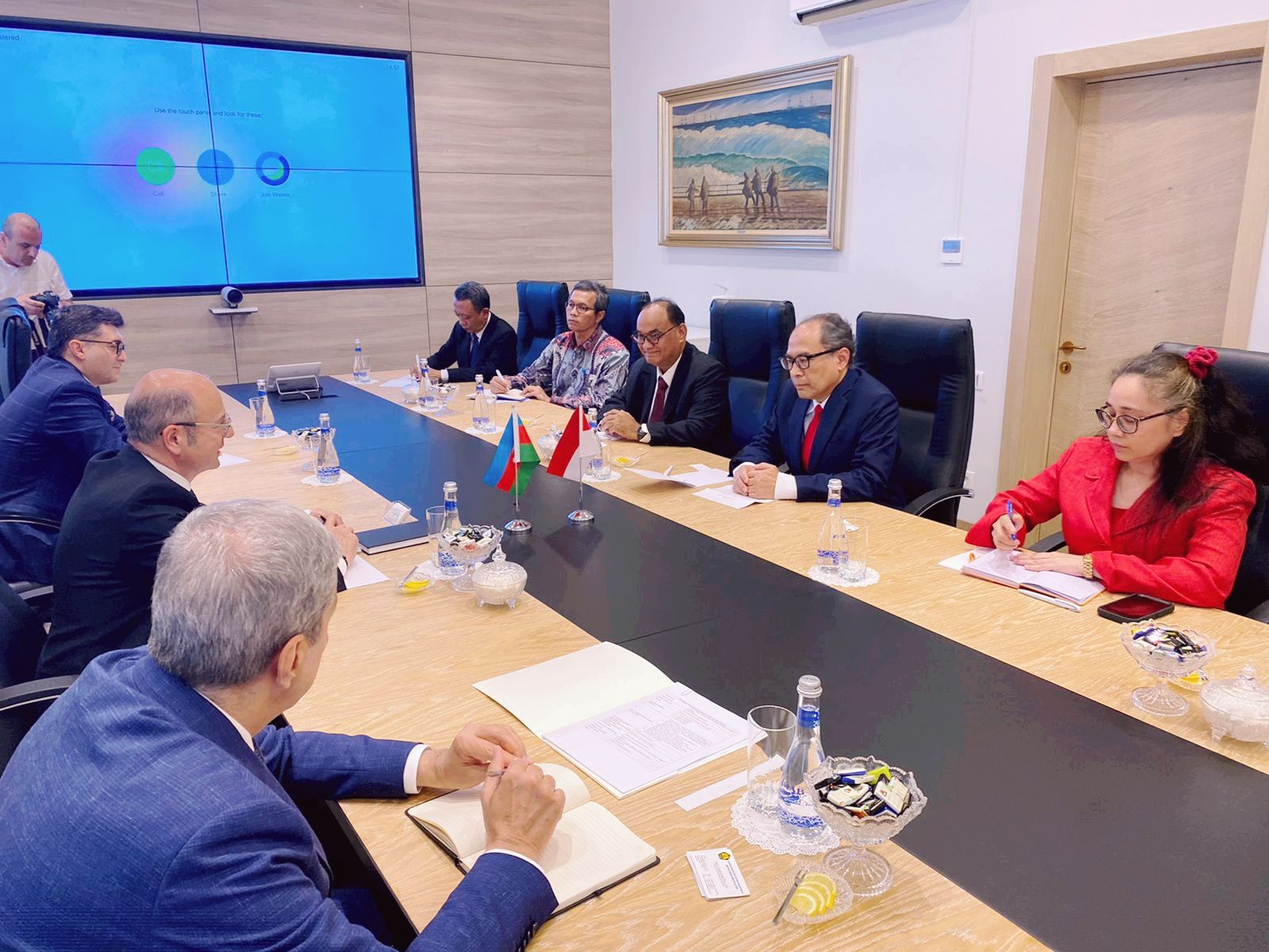 Indonesia dan Azerbaijan Jajaki Kerja Sama Migas Lewat PHE dan SOCAR