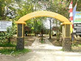 Taman Kota di Kabupaten Teluk Bintuni Papua Barat. dok. Republikwisata..jpg PPKM Diperpanjang Hingga 4 Juli, Seluruh Daerah Level 1, Kecuali Teluk Bintuni