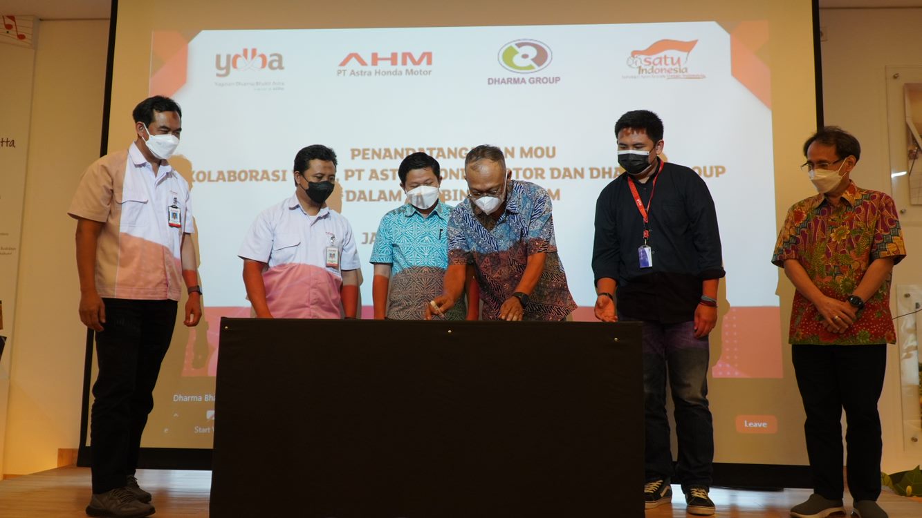 YDBA, AHM dan Dharma Group Tanda Tangani MoU Kolaborasi Pembinaan UMKM. dok. Ist. YDBA. YDBA, AHM dan Dharma Group Tanda Tangani MoU Kolaborasi Pembinaan UMKM