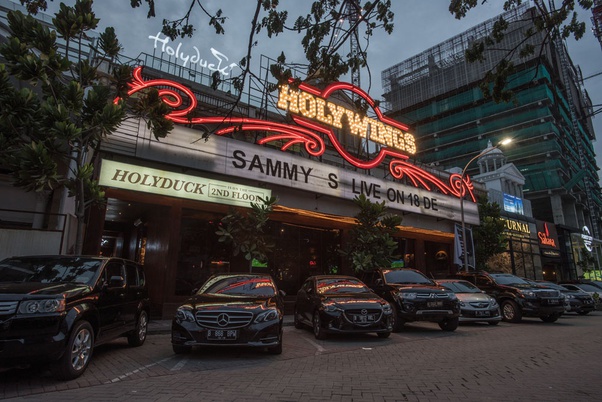 Holywings dok Quora. Terbukti Melanggar, Gubernur Anies Cabut Izin Seluruh Outlet Holywings di Jakarta
