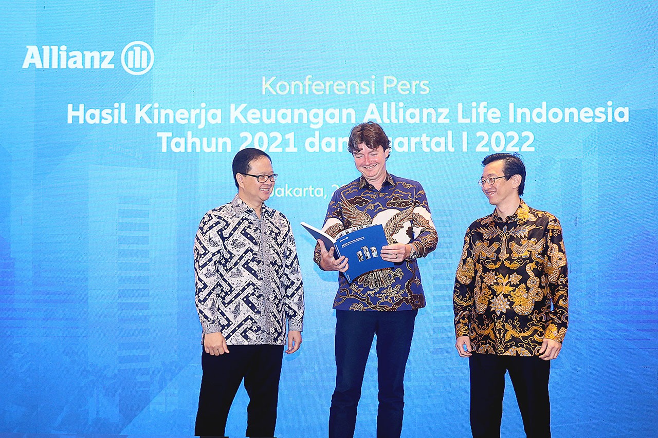 Allianz Pertahankan Pertumbuhan Bisnis dan Berkomitmen Lindungi Lebih Banyak Masyarakat Allianz Pertahankan Pertumbuhan Bisnis dan Berkomitmen Lindungi Lebih Banyak Masyarakat