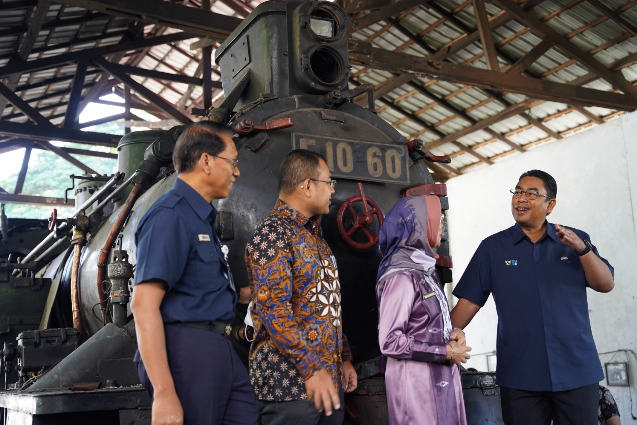 Sinergi 4 BUMN, Perbaikan Prasarana dan Sarana KA Sawahlunto - Muaro Kalaban Dimulai
