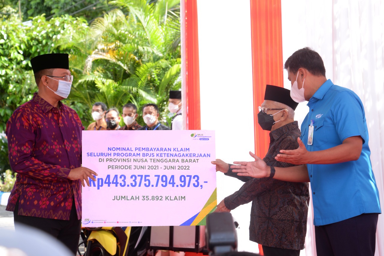 Wapres Serahkan Manfaat BPJAMSOSTEK untuk Warga NTB Senilai Rp443 Miliar