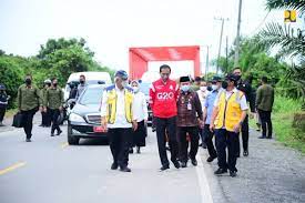 Presiden Tinjau Proyek Peningkatan Jalan di Pulau Nias, Perluas Konektivitas Wilayah