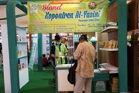 Pondok pesantren dan penggunaan QRIS. dok. OPO Jatim. BI Kembangkan Penggunaan QRIS di Pesantren, Nantinya Santri Belanja Cukup Difoto