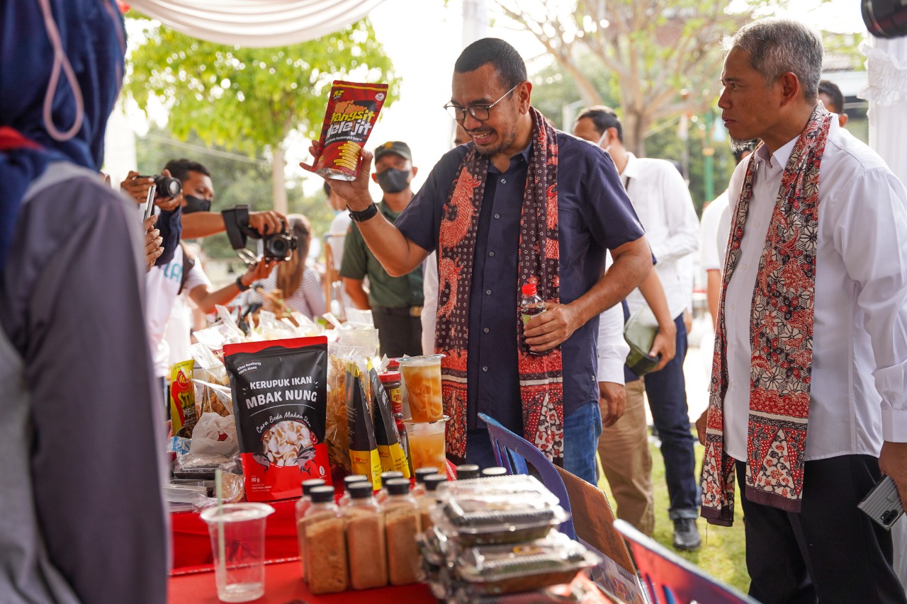 Geber Pasar Murah, 5.000 Paket Sembako SIG (SMGR) Laris Manis  