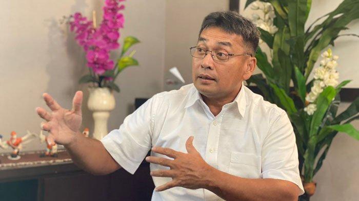 Komisaris PLN Charles Sitorus. dok. Tribun Medan. Charles Sitorus jadi Komisaris PLN, Dirut Ucapkan Siap Dukung Penuh