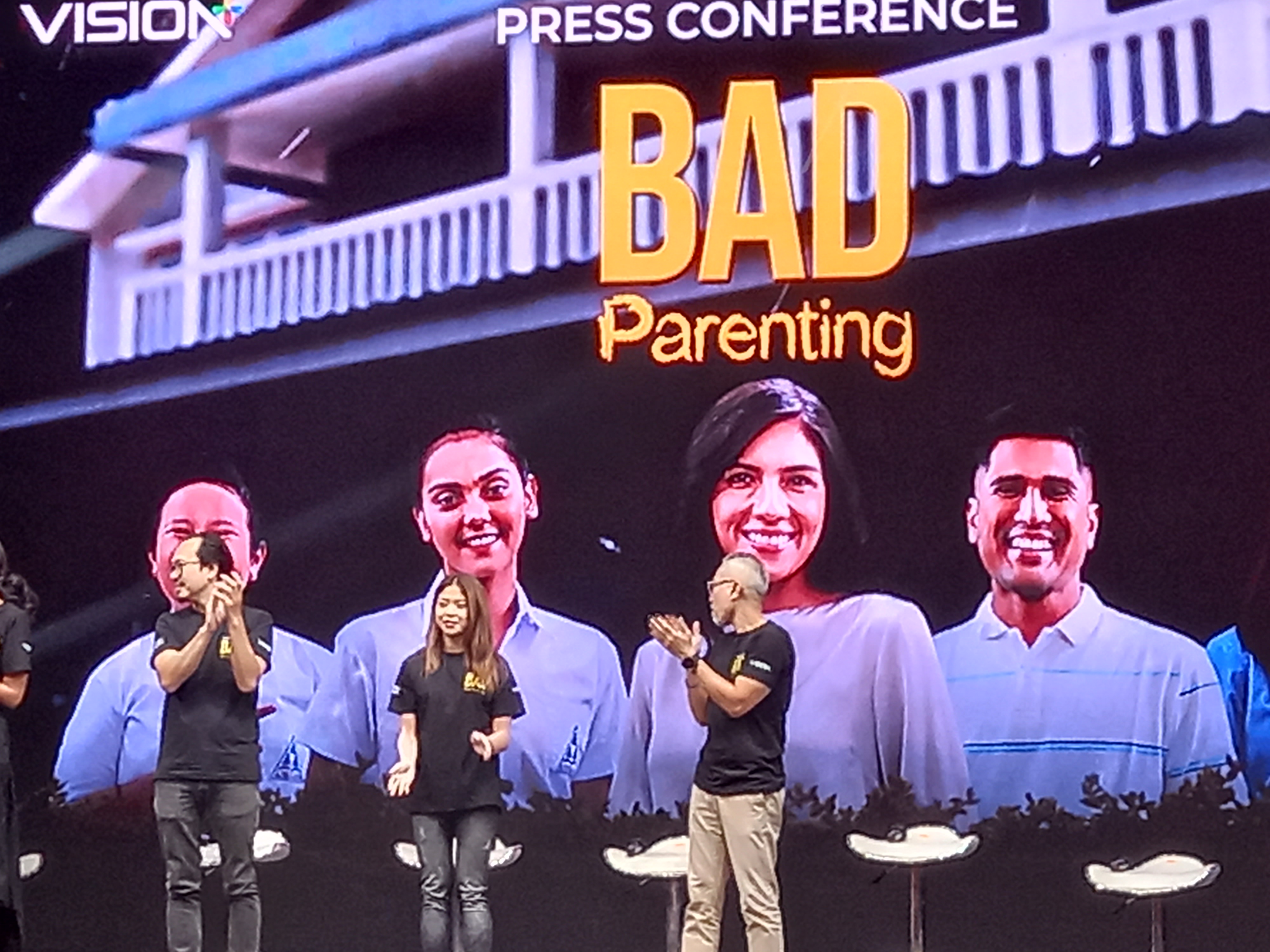 Martin Anugerah sutradara Bad Parenting,Clarissa Tanoesoedibjo Managing Director Vision+ dan Lukman Sardi Head of Creative Original Production Vision Pictures Momen Hari Anak Nasional, Vision+ Hadirkan Series Terbaru Bertema Keluarga ‘Bad Parenting’