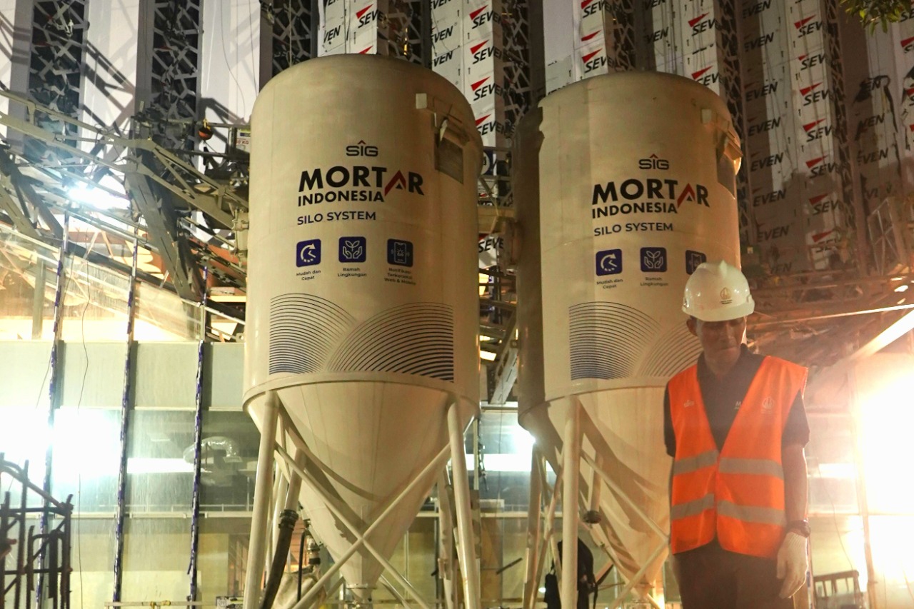 Fasilitas penyimpanan mortar untuk memenuhi kebutuhan pembangunan gedung BUMN Center. dok. ist. Berkontribusi Bangun Gedung BUMN Center, MKI Pasok 1.668 Ton Produk Mortar