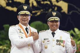 Gubernur Jawa Barat Ridwan Kamil, dan Wagub Uu Ruzhanul Ulum (kanan). Dok. Litbang Kemendagri. Solusi Atasi Meningkatnya Kasus HIV/AIDS di Jabar, Kang Emil Berbeda dengan Wakilnya
