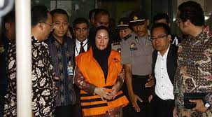 Ratu Atut Chosiyah saat jalani pemeriksaan. dok2. ditjenpas.go.id, Lapas Wanita dan Anak Kelas IIA Tangerang, Mantan Gubernur Banten, Ratu Atut Chosiyah Bebas Bersyarat!