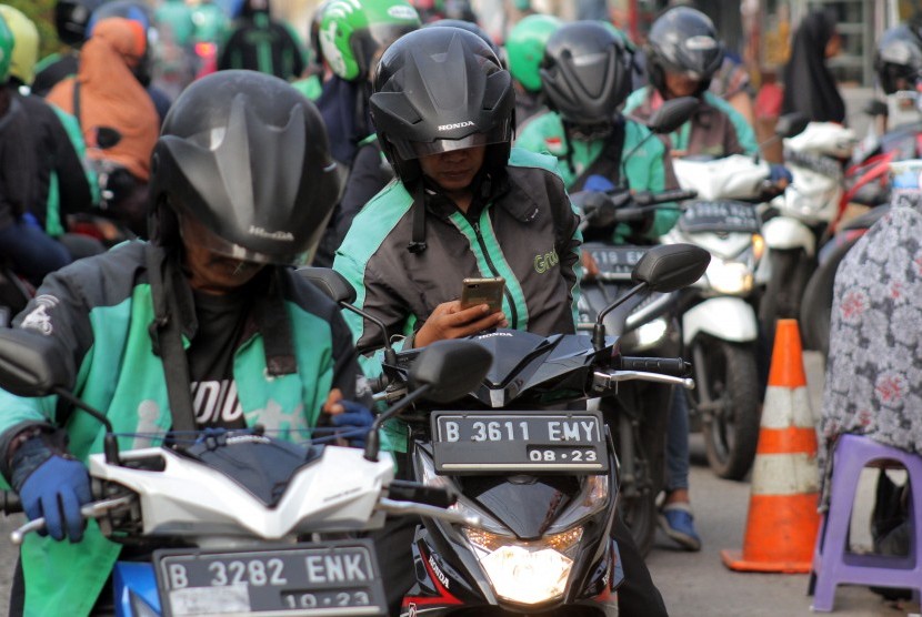 Ojek online di jakarta dok Republika. Siap-siap! Kemenhub Putuskan Tarif Ojol Naik Mulai Minggu (11/9), Cek Zonanya