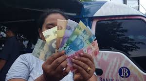 Bantuan Subsidi Upah Rp600 Ribu tahap I tahun 2022 Sudah Disalurkan ke 4,1 Juta Pekerja. dok2. Okezone. Bukan Hoaks! Bantuan Subsidi Upah Rp600 Ribu Sudah Disalurkan ke 4,1 Juta Pekerja