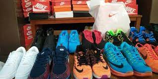 Menteri Perdagangan Zulkifli Hasan melepas ekspor sepatu Nike buatan Tangsel ke Belanda. dok. detiknews. Sepatu Nike Buatan Tangsel Diekspor ke Belanda, Bangganya Mendag Zulhas