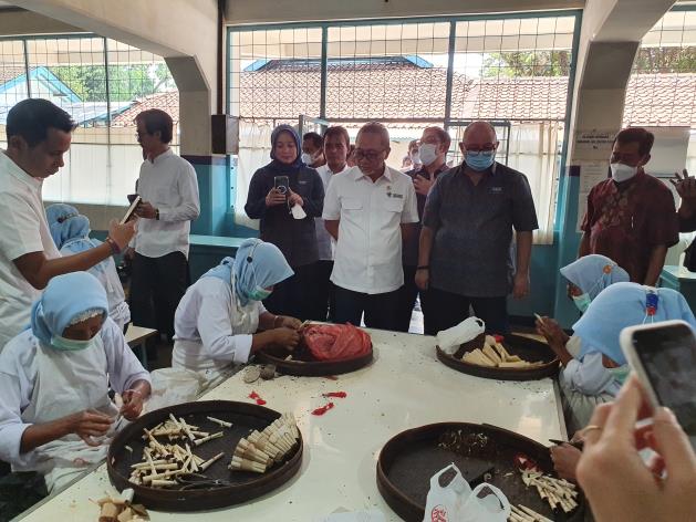 Lindungi Petani Tembakau, Mendag Pastikan Produksi Terserap Industri