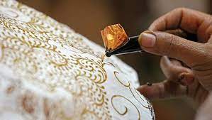 Perajin batik. dok. Aktual. Ikuti Tren Pasar, Kemenkop Ajak Pelaku Usaha Batik Masuk Ekosistem Digital