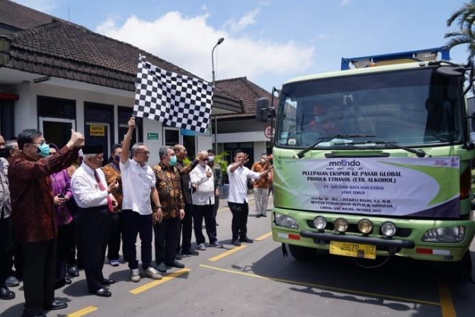 Libatkan 25.000 Petani Tebu, Mendag Lepas Ekspor Etanol Senilai Rp12,7 Miliar
