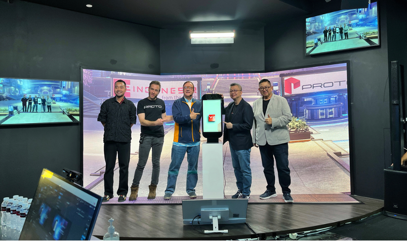 V2 Indonesia dan MCAS Luncurkan Perangkat Komunikasi dan Media Holografik Meja Pertama