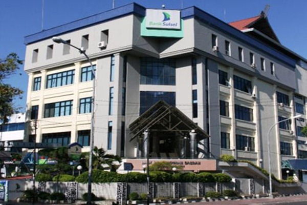 Bank Sulselbar dok Bisnis. Bank Sulselbar Janjikan Pengembalian Dana Nasabah dalam 40 Hari ke Depan